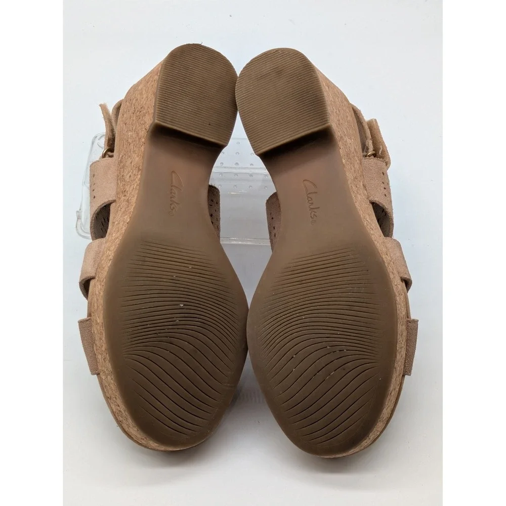 Clarks Collection Women's 8.5M Tan Suede Perforated Cork Wedge Sandals